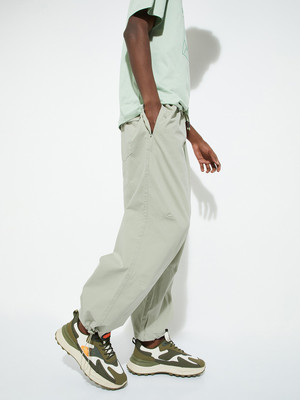 MAX URB_N Regular Fit Men Green Trousers