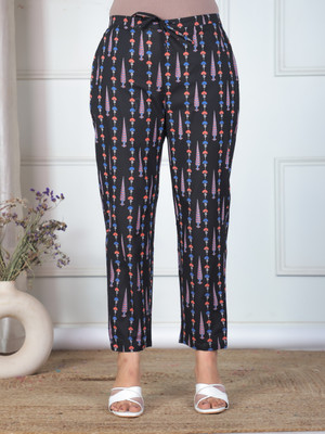 Aramya Comfort Fit Women Black Trousers