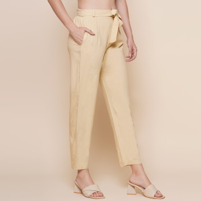 KATLINE Relaxed Women Beige Trousers