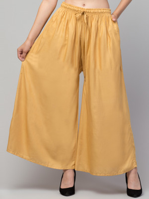 Trend Level Flared Women Cream Trousers