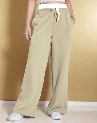 Selvia Relaxed Women Beige Trousers