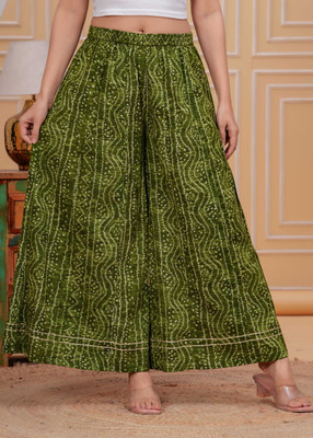 MEERANSHI LIVING Flared Women Green Trousers