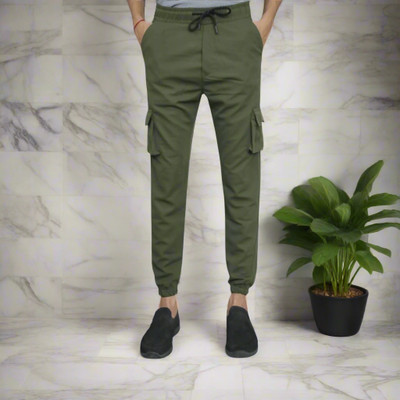 jogi Regular Fit Men Green Trousers