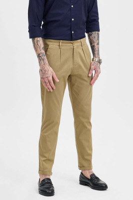 Snitch Slim Fit Men Beige Trousers