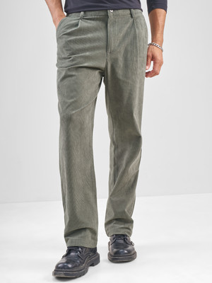 HIGHLANDER Loose Fit Men Green Trousers