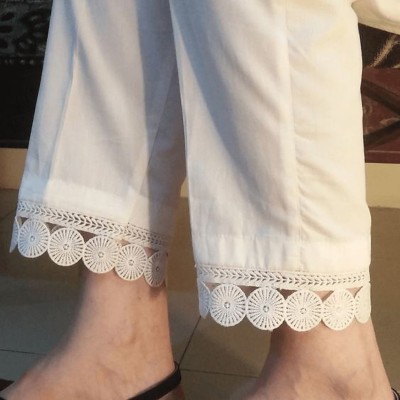Libby's Regular Fit Women White Trousers