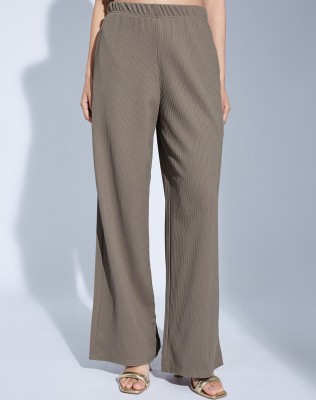 Selvia Relaxed Women Grey Trousers