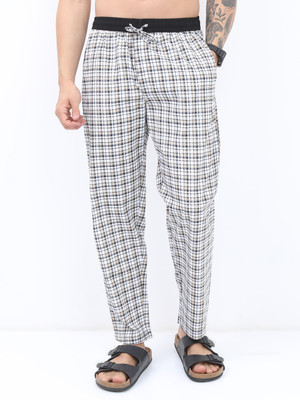 HIGHLANDER Checkered Men White Track Pants