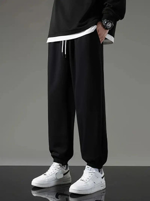 Dockstreet Loose Fit Men Black Trousers