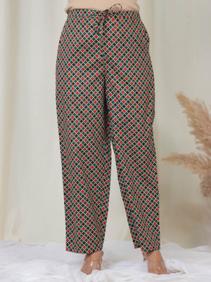 Aramya Comfort Fit Women Green Trousers