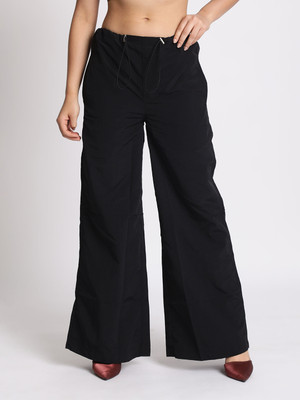 Roadster Loose Fit Women Black Trousers