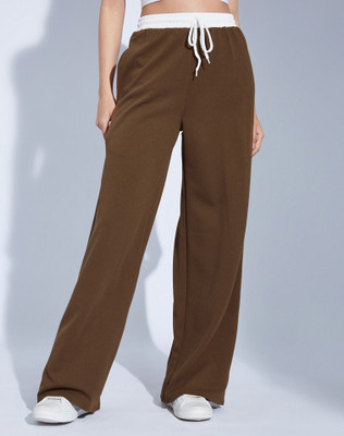 Selvia Relaxed Women Brown Trousers
