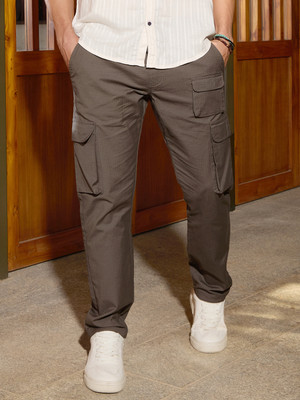 WROGN Relaxed Men Green Trousers