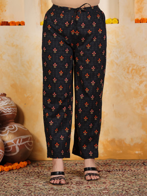 Aramya Comfort Fit Women Black Trousers