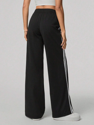 Dockstreet Loose Fit Women White, Black Trousers