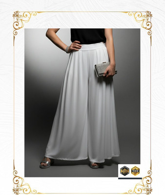 The Sahia Relaxed Women White Trousers