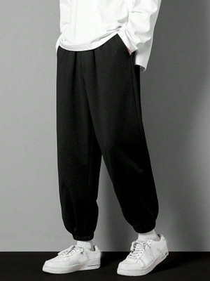 TRUFFLEGUM Loose Fit Men Black Trousers