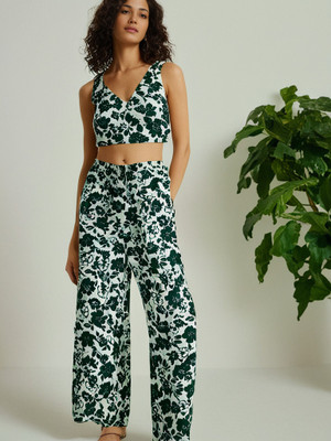 Atriyo Relaxed Women White, Dark Green Trousers