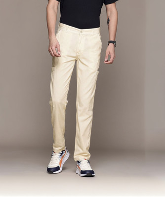 Roadster Relaxed Men Beige Trousers