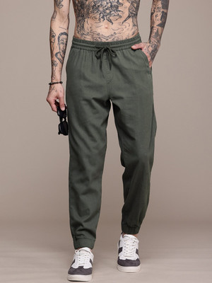 Roadster Relaxed Men Green Trousers