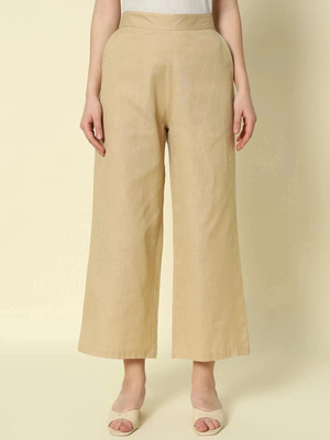 FIORRA Relaxed Women Beige Trousers