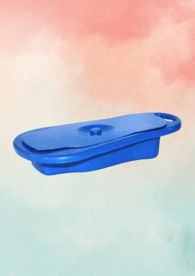 MAHIKA Healthcare Universal Portable Bed Pan / Urinator for both Male and Female Urine Pot(1500 ml Blue)