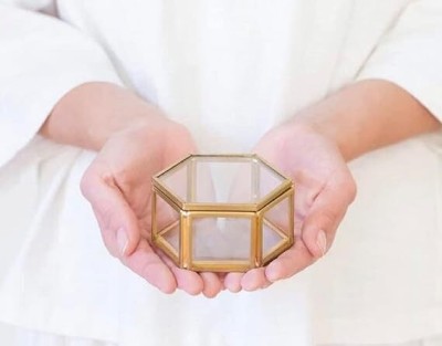 IAC Crafteriaaa Hexagon Vanity Vintage Brass Border Glass Ring Box (Small) Ring Box Vanity Box(Gold)