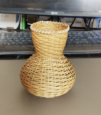 Das Departmental Store 1 Compartments Bamboo Wicker Pen Stand(Beige)