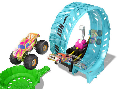 HOT WHEELS Monster Trucks Glow in the Dark Epic Loop Challenge Playset with 1 Toy Car(Multicolor)