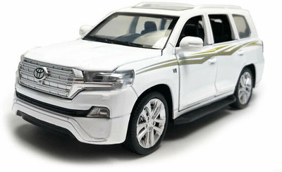 DEZICON 1:32 Die-cast Prado Toy car Metal(White) DZE(White, Pack of: 1)