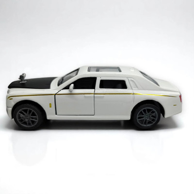 The Flyer's Bay 1:32 Scale DieCast Metal Pull-Back and Openable Doors Rolls-Royce Phantom(White)