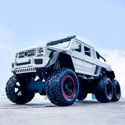 DEZICON 1:24 Die-cast AMG Metal 6x6 Toy DZE(White, Pack of: 1)