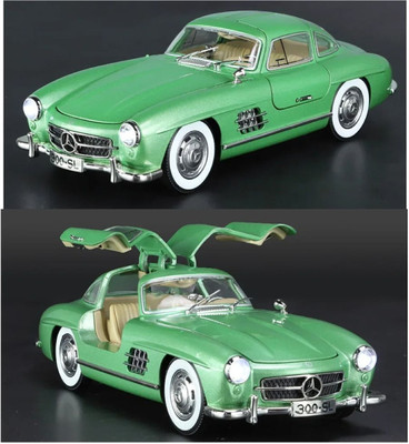 RUTSHRA 1:24 Vintage Die-cast Metal Toy Car For Kids 300 SL Car Toy RSH(Green, Pack of: 1)