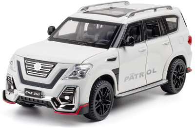 DEZICON 1:24 Scale Die-cast Metal Model Car DZE(White, Pack of: 1)