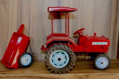 astounding New Fashionable Tractor Trolley for kids(Multicolor, Pack of: 1)