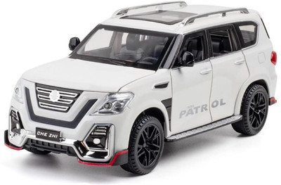 SKBD 1:24 Scale Die-cast Metal Model Car SKD(White, Pack of: 1)