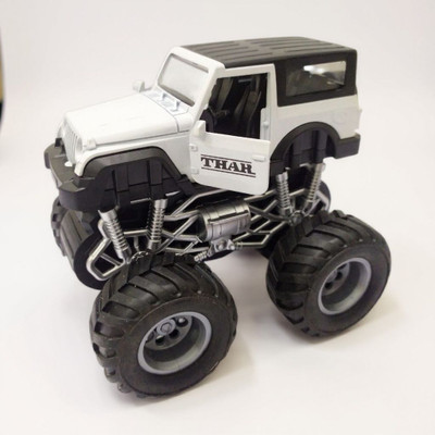zxytoys big foot metal car 1:24 with light and music(White, Black, Pack of: 1)