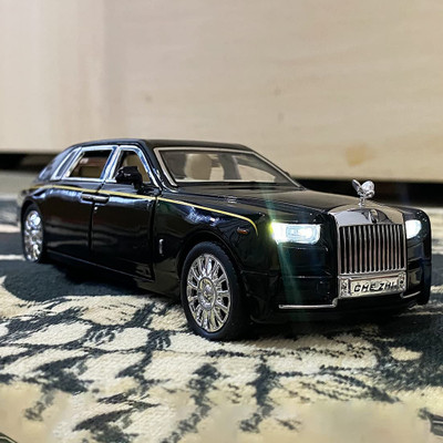 PARAM ENTERPRISE 132 Diecast Metal Model Car Rolls Royce Phantom Toy Car For Kid Sound and Light(Silver, Black, Pack of: 1)