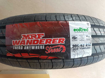 MRF 205/65R6 95H STREET TUBE LESS TYRE 4 Wheeler Tyre(205/65R16 95H, Tube Less)