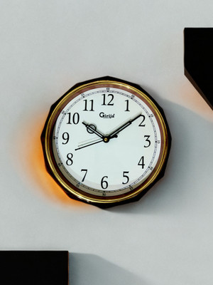 SS TRADER Analog 25 cm X 25 cm Wall Clock(Brown, With Glass, Standard)