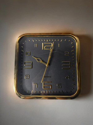 SS TRADER Analog 25 cm X 25 cm Wall Clock(Gold, With Glass, DIY Clocks)