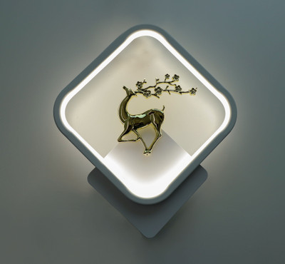 Errol Wallchiere Wall Lamp With Bulb