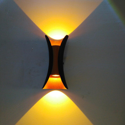 Blissbells Wallchiere Wall Lamp With Bulb