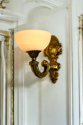 Prop It Up Wallchiere Wall Lamp Without Bulb