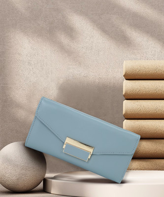 VAN HEUSEN Women Casual Blue Genuine Leather Wallet(6 Card Slots)