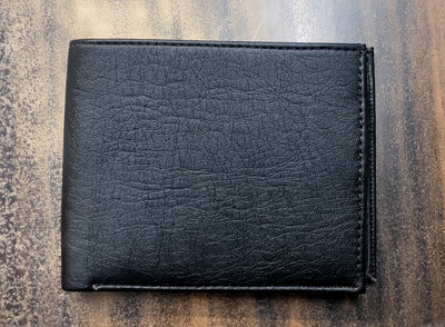 HENEDA Men Formal Black Artificial Leather Wallet(5 Card Slots)