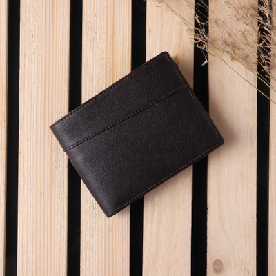 METRONAUT Men Casual, Formal Black Artificial Leather Wallet(5 Card Slots)