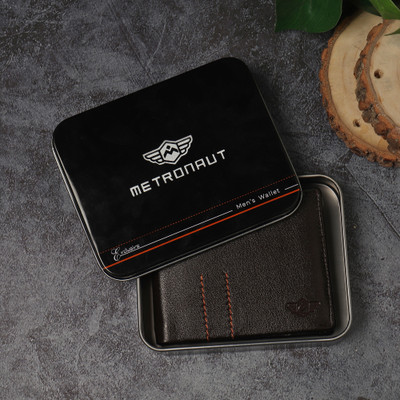 METRONAUT Men Casual Brown Genuine Leather Wallet(6 Card Slots)