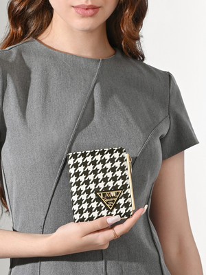 Lavie Signature Women Casual Black Plastic Wallet(6 Card Slots)