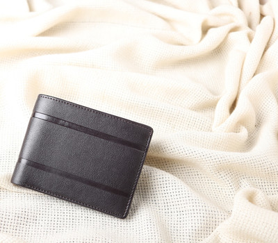 METRONAUT Men Formal Black Artificial Leather Wallet(5 Card Slots)